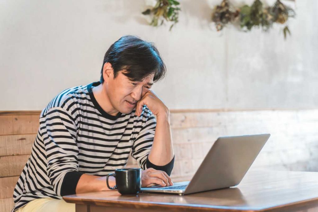 外食産業の課題に悩むオーナー