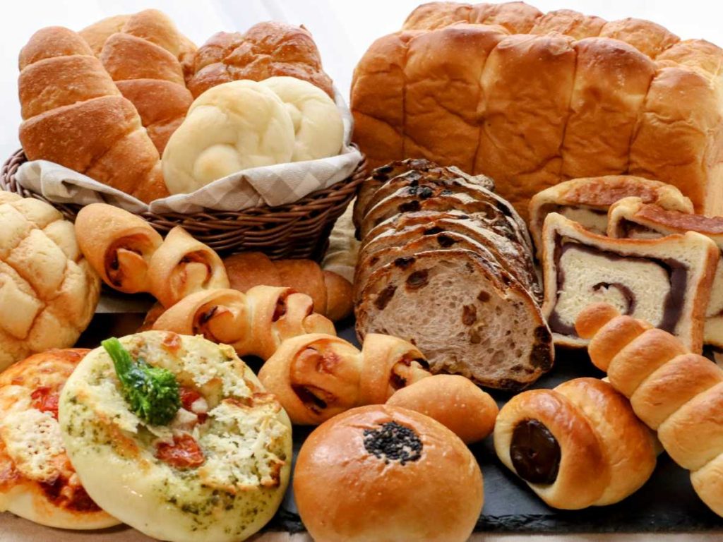 菓子パン製造機械の選び方と導入ポイント